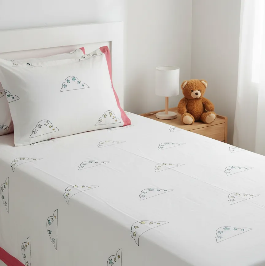 Cloud print kids' bedsheet