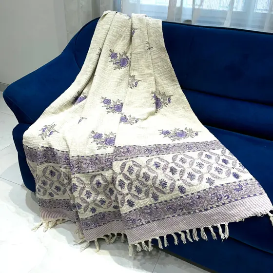 Effortless Violet Floral Jute Sofa Throw